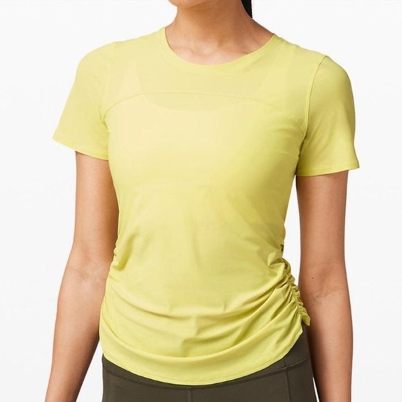 lululemon athletica Tops - Lululemon run off route SS size 8